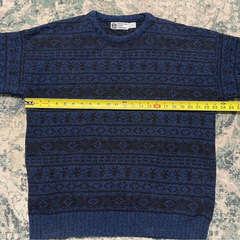 Vintage Wool Knit Pattern Sweater - Picture 5 of 5